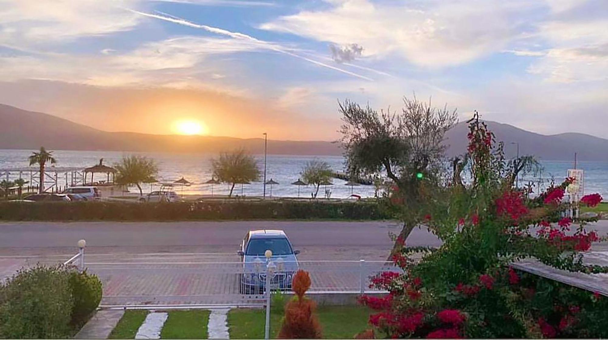 Nili Hotel Vlorë Eksteriør bilde